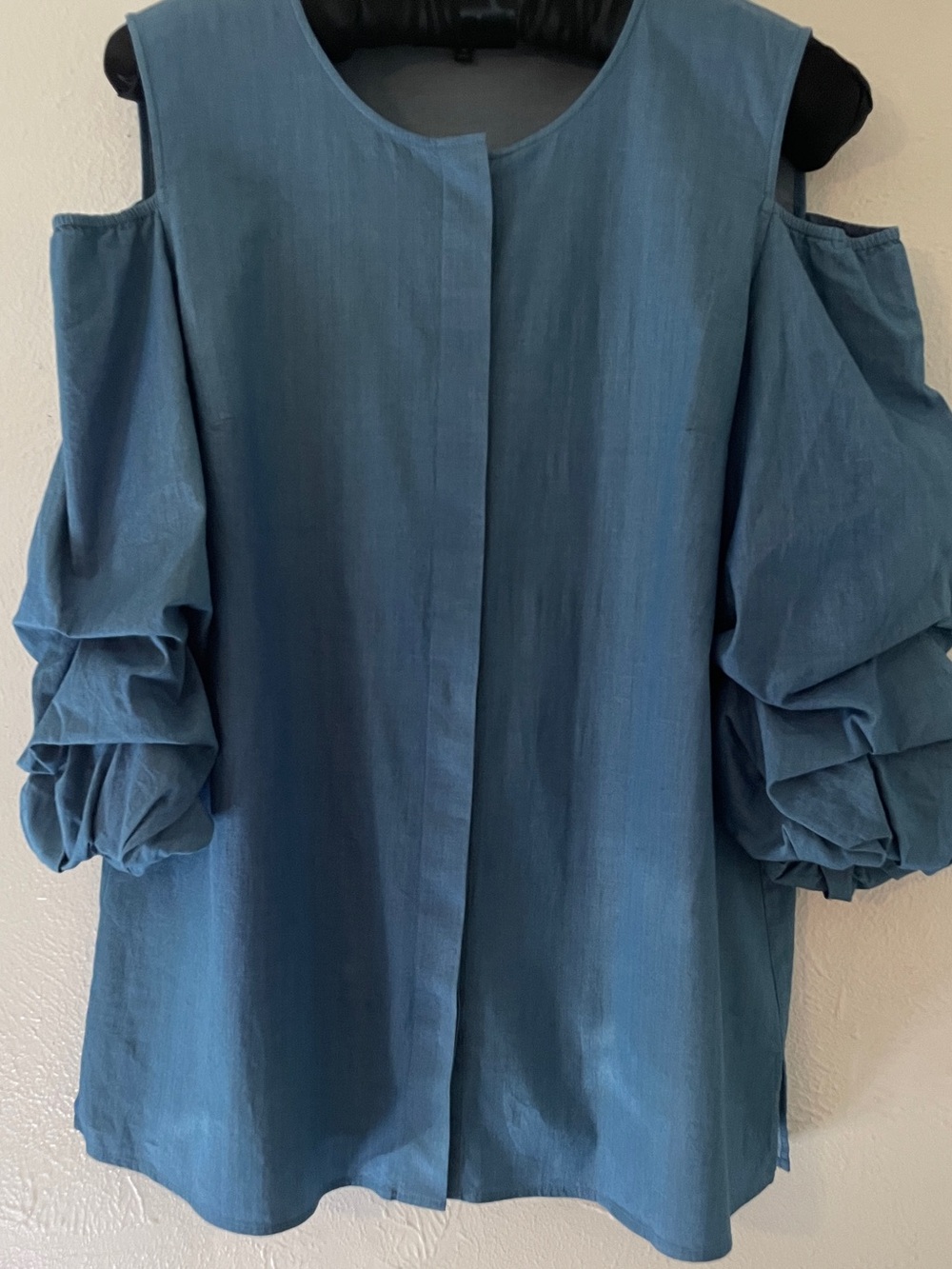 Lafayette 148 New York Blue Denim Cold Shoulder Puff Sleeve Blouse M EUC